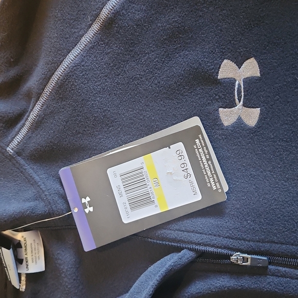 *NWT* Under Armour fleece top - Picture 5 of 10